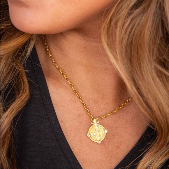 French Kande Lorie Necklace - Picture 2 of 7